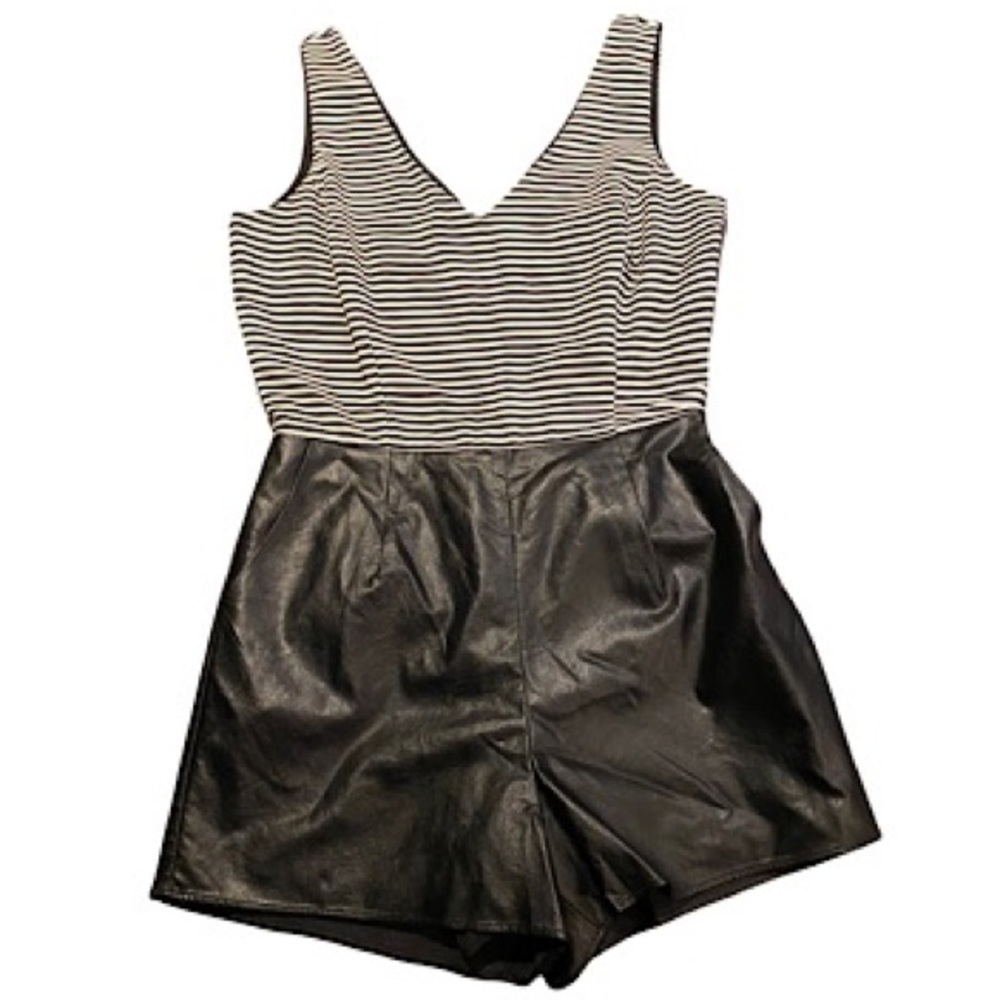Saks Fifth Avenue Red Label romper black white SZ Sm